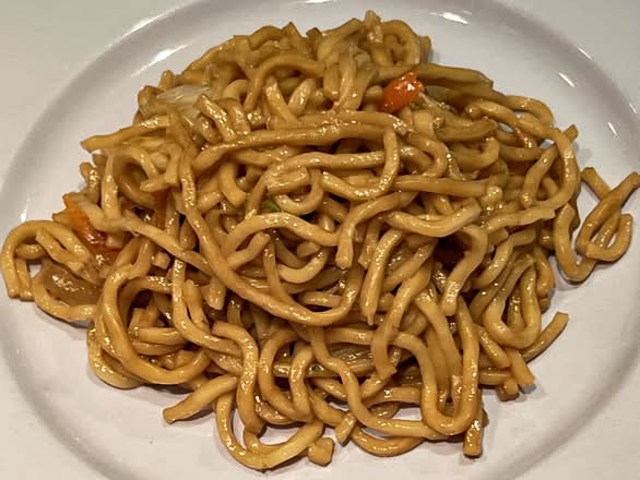 Vegetable Lo Mein 素菜捞面